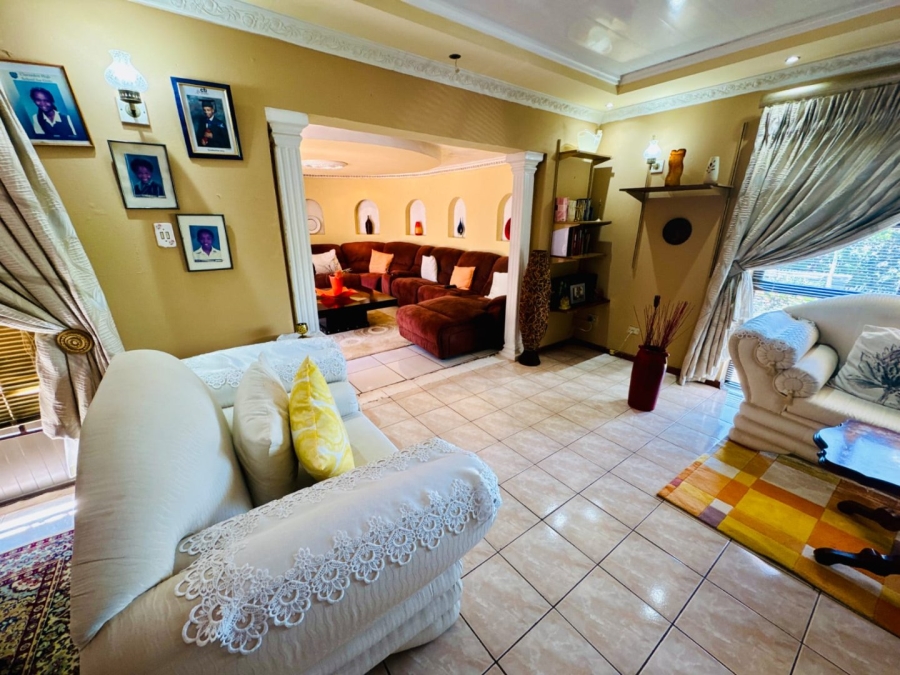 10 Bedroom Property for Sale in Amalinda Eastern Cape